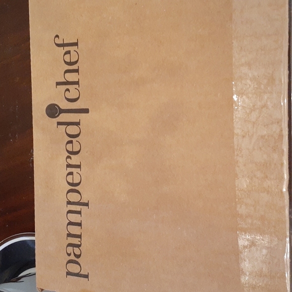 Pampered Chef 12" Skillet - Picture 1 of 4